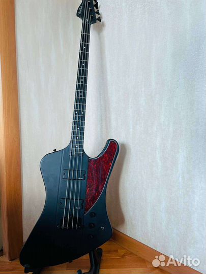 Бас гитара Harley Benton TB-70 thunderbird bass