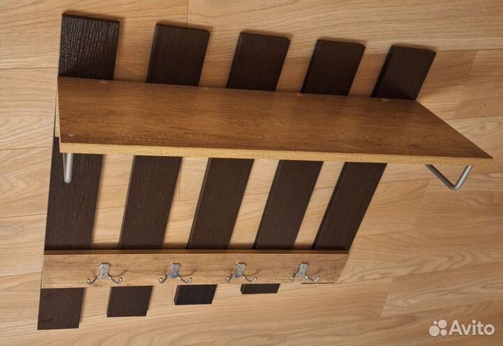 Вешалка настенная деревянная