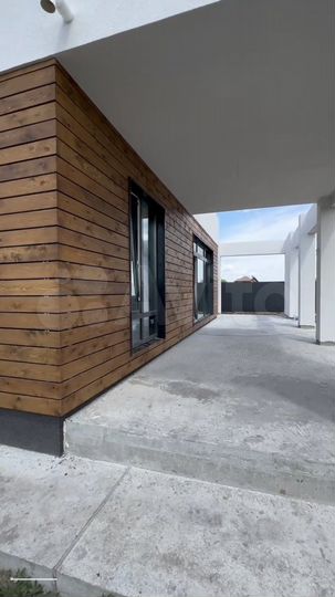 Дом 210 м² на участке 10 сот.