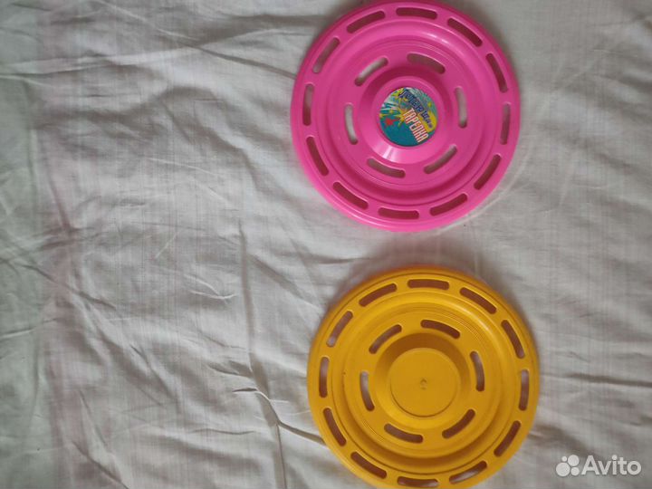 Летающие тарелки