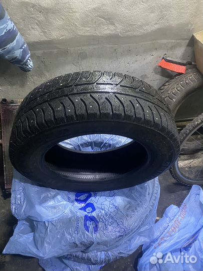 Bridgestone Ice Cruiser 7000 185/65 R15 88T