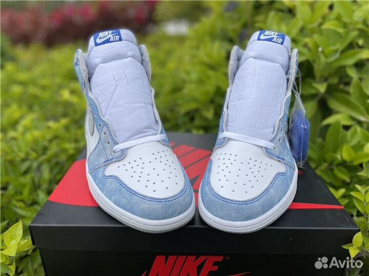 Кроссовки Nike Air Jordan 1 High Hyper Royal