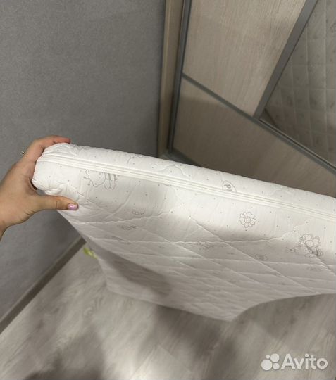 Матрас в детскую кроватку новый