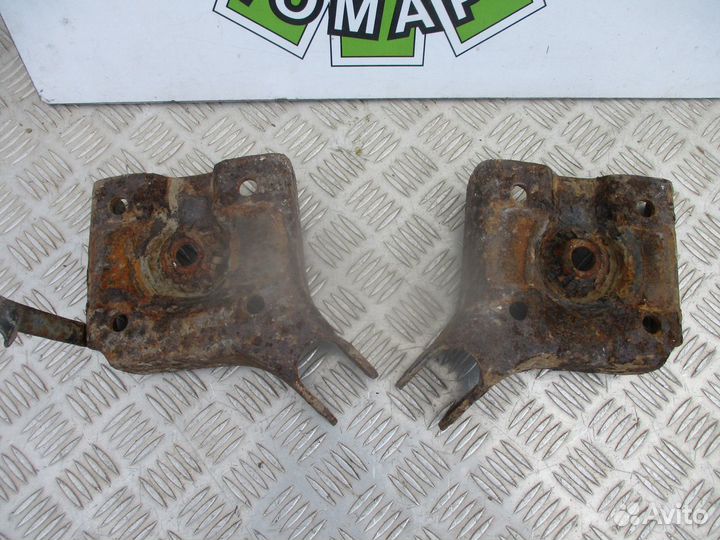 Кронштейн стремянки Ford Explorer 1991-1994г