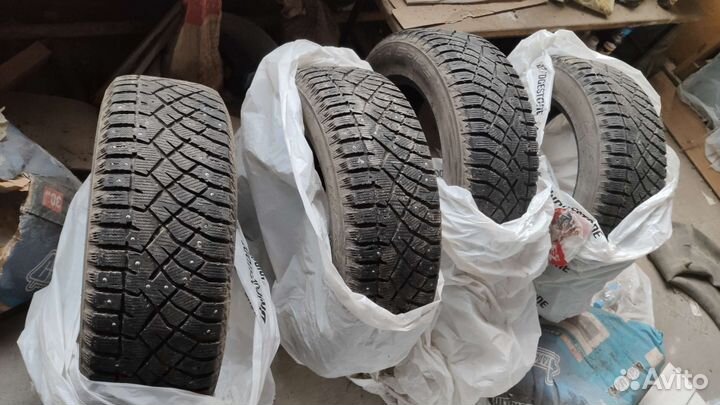 Nitto Therma Spike (NTSPK-B01) 235/65 R17 108T