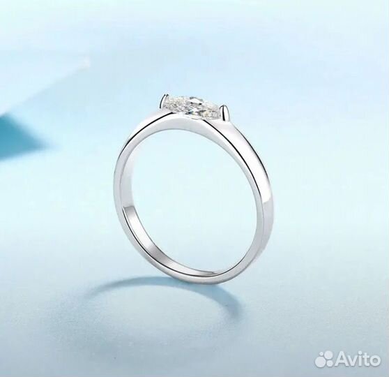 Кольцо с бриллиантом Муассанитом