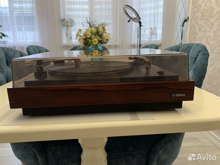 Yamaha YP-700, проигрыватель пластинок