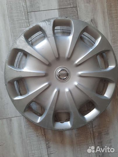 Колпак на Nissan r15