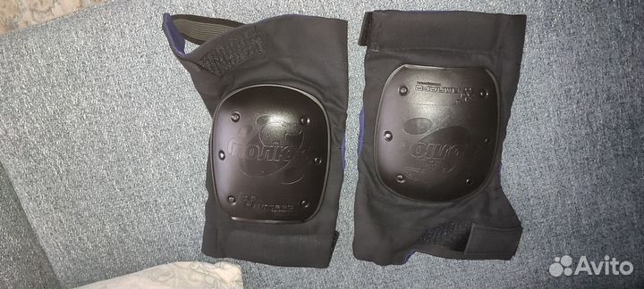 Наколенники