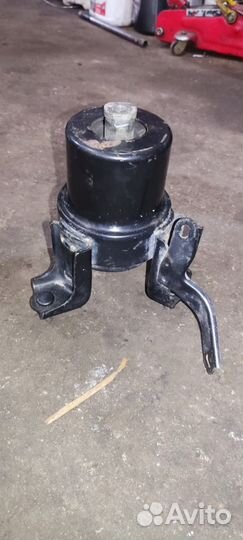 Подушка двигателя Toyota camry v50