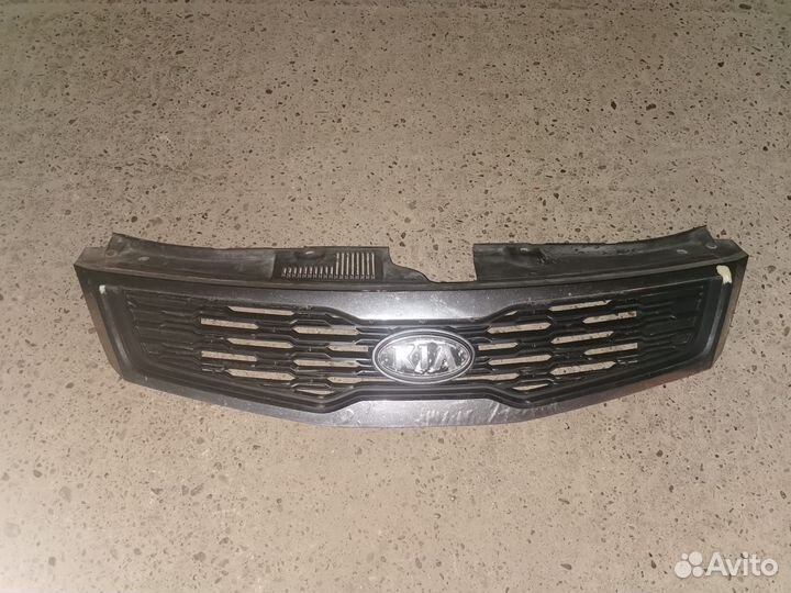 Решетка радиатора Kia ceed