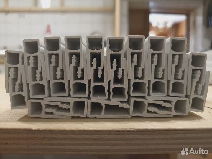 Багет для натяжных потолков