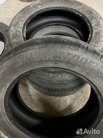 Bridgestone Alenza H/L 33 225/60 R18