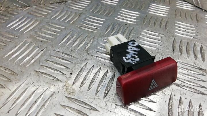 Кнопка аварийной сигнализации Mitsubishi Lancer/La