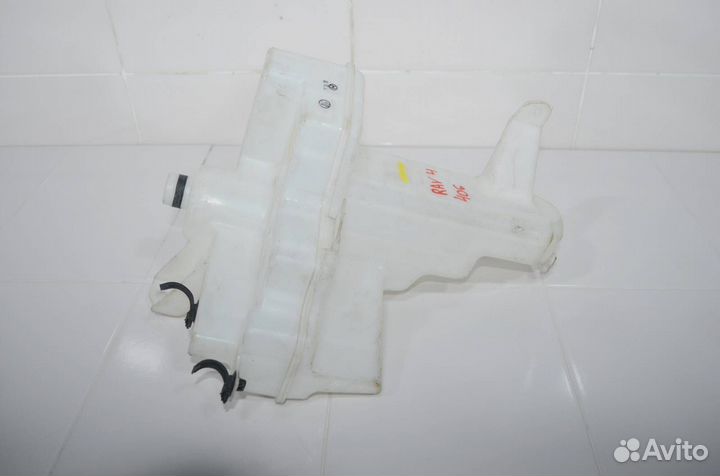Бачок омывателя Toyota Rav 4 A40 2012+