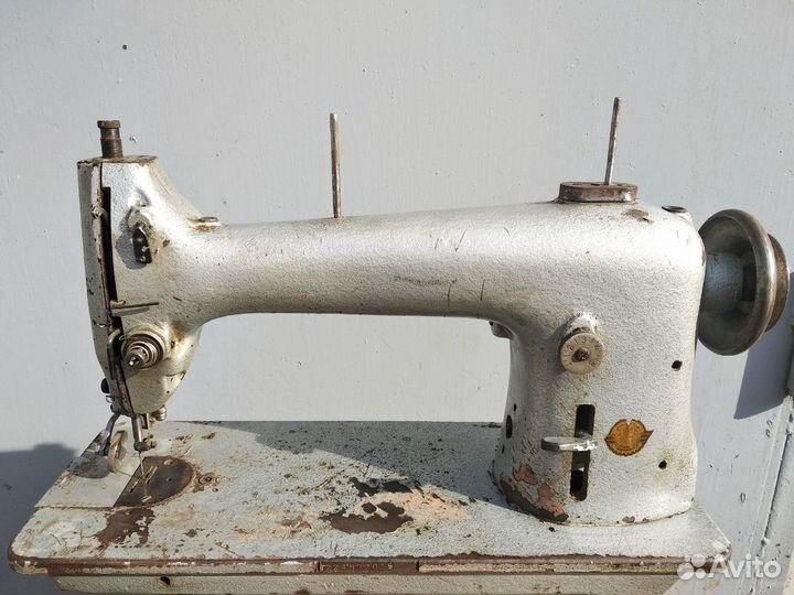 Швейная машинка 
