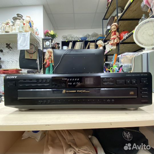 CD проигрыватель Sony CDP-CE305 (сзр)