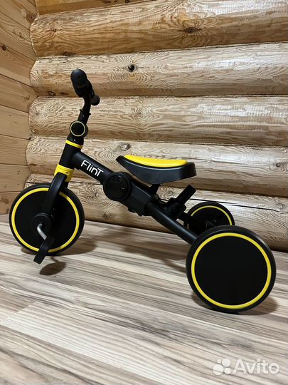 Велосипед беговел (2 и 3 колесный) 4 в 1