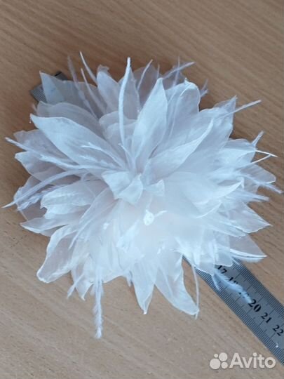 Брошь цветок ручной работы