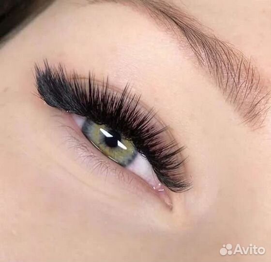 Наращивание ресниц в салоне и обучение