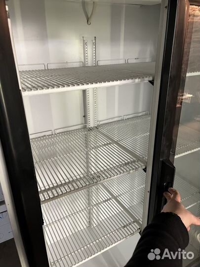 Холодильный шкаф