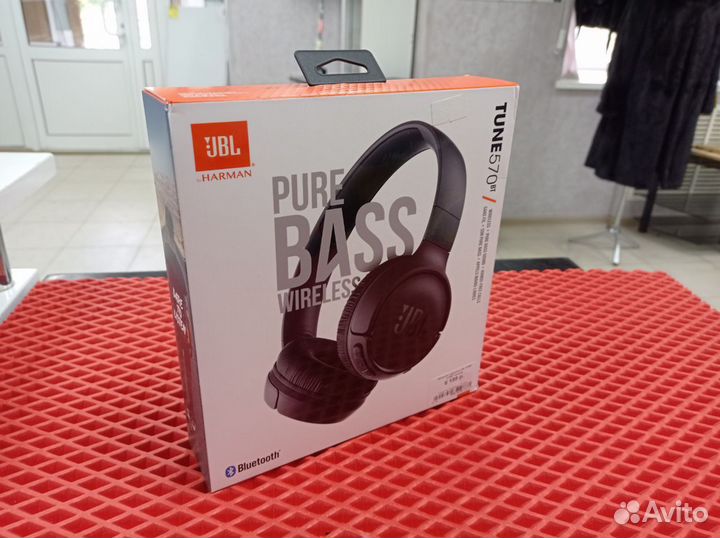 Беспроводные наушники JBL Tune 570BT (148)