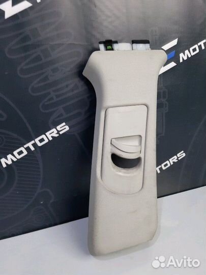 Обшивка салона правая Audi Allroad C5 BES 2003