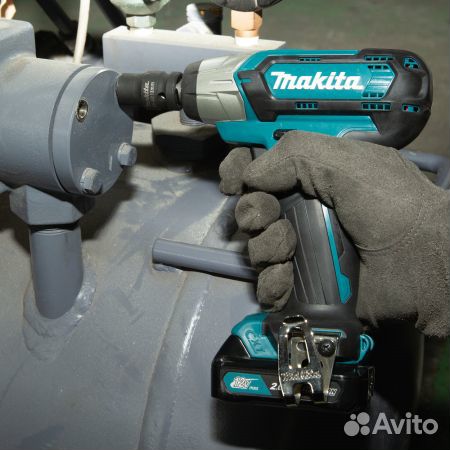Гайковерт аккумуляторный Makita TW 141 dwae