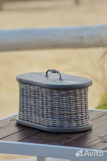 Хлебница из бумажной лозы и дерева