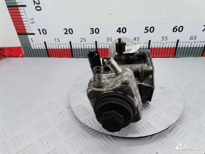 Корпус масляного фильтра Volkswagen Touran 2005