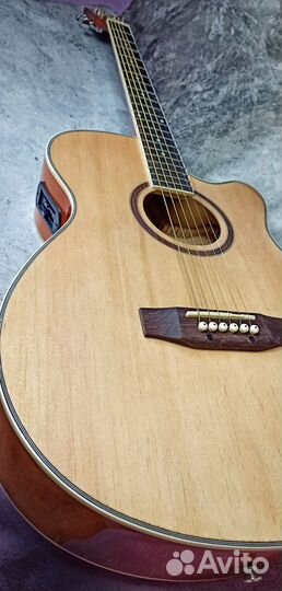 Гитара электроакустическая