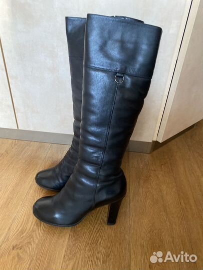 Жен сапоги зима 39 разм черн цвет б/ у каблу7 см