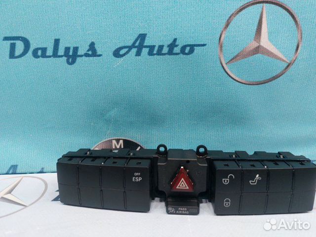 Блок кнопок центральной консоли Mercedes-Benz