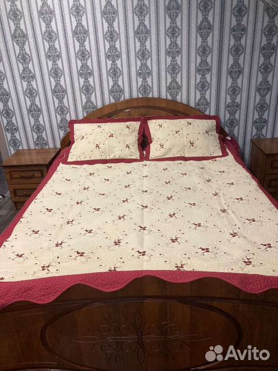 Покрывало на кровать и наволочки