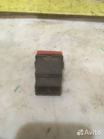 Кнопка аварийной сигнализации Kia Rio