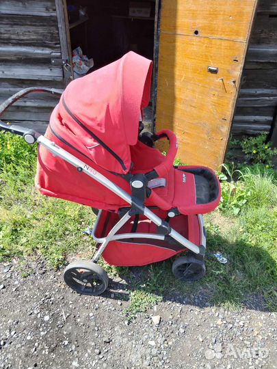 Прогулочная коляска