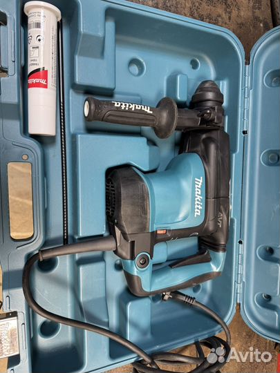 Перфоратор makita HR3210C