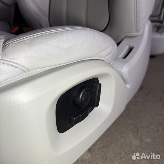 Комплект сидений Range Rover Sport 2 белый