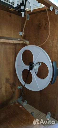 Швейная машинка Чайка 143