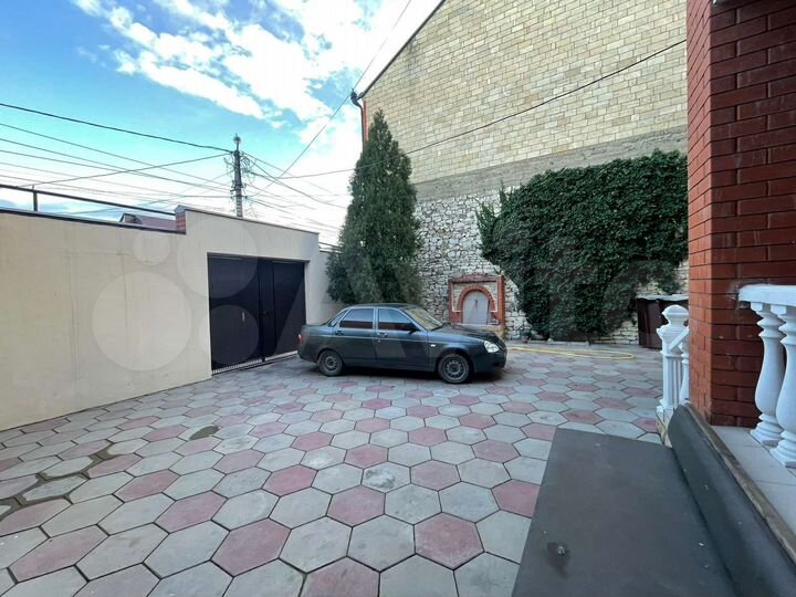 Дом 230 м² на участке 4 сот.