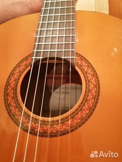 Классическая гитара yamaha c40