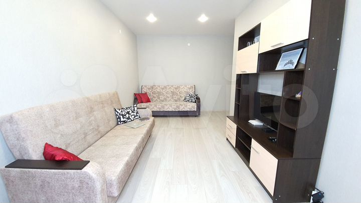 2-к. квартира, 57 м², 10/19 эт.