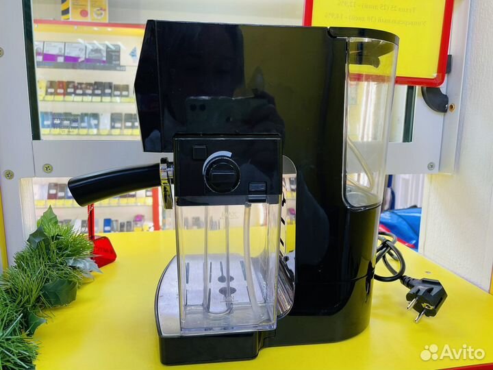 Кофеварка рожковая Garlyn L70