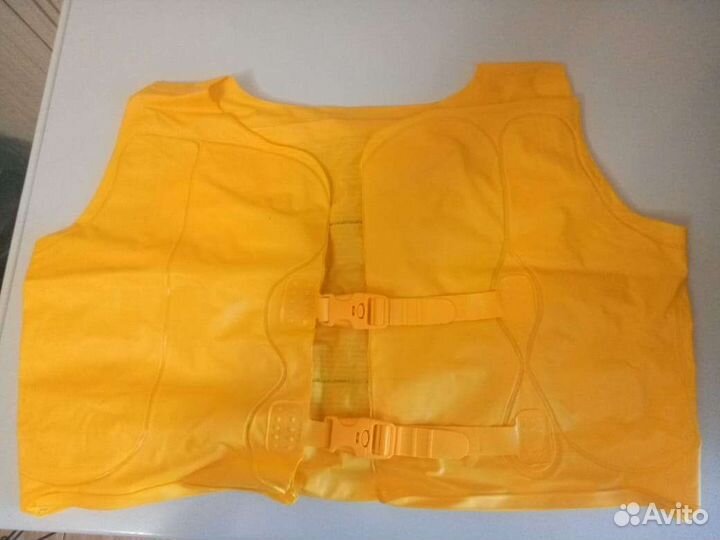 Детский спасательный жилет бу