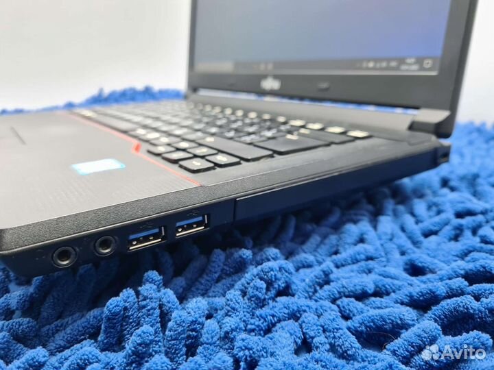 Fujitsu LifeBook E546 i3-6, 8Gb, HDD 320, 14 HD