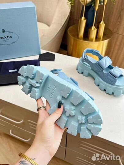 Босоножки женские Prada Monolith