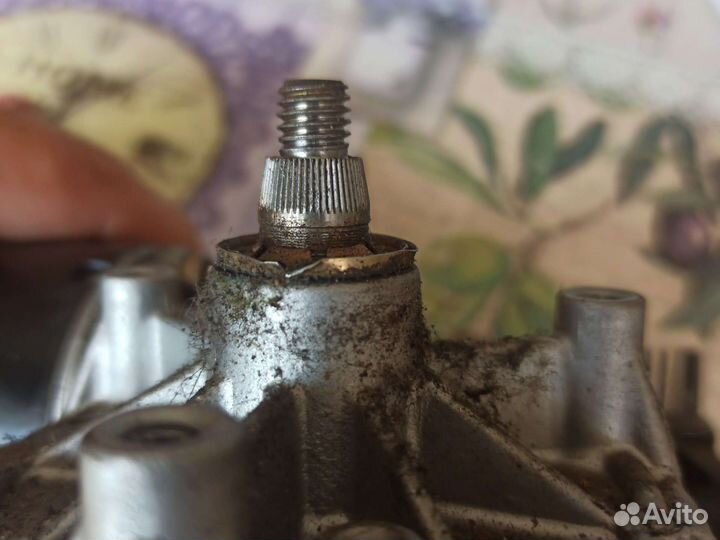 Двигатель стеклоочистителя на Sharan