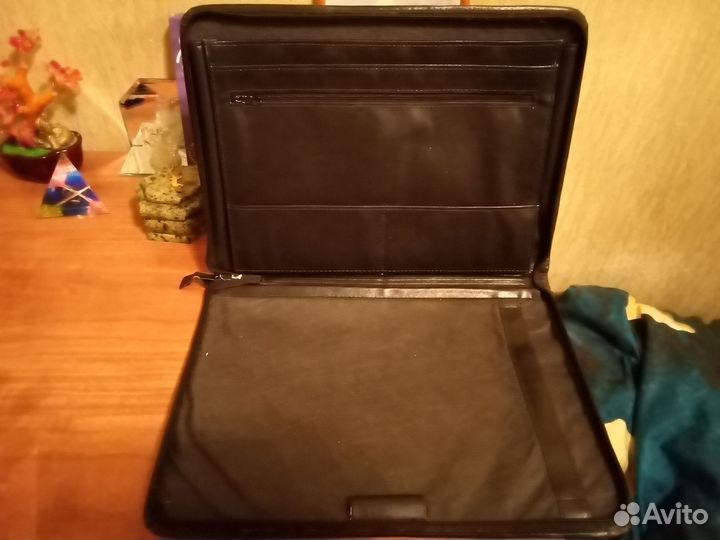 Кожаная папка для документов