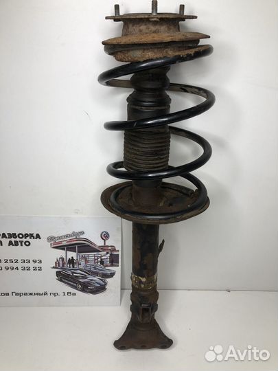 Cтойка в сборе левая передняя BMW E36