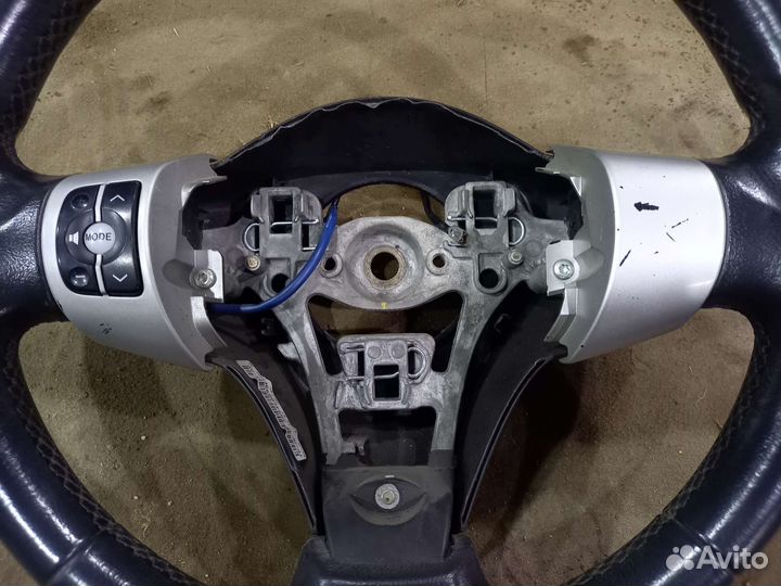 Руль кожанный toyota yaris 2